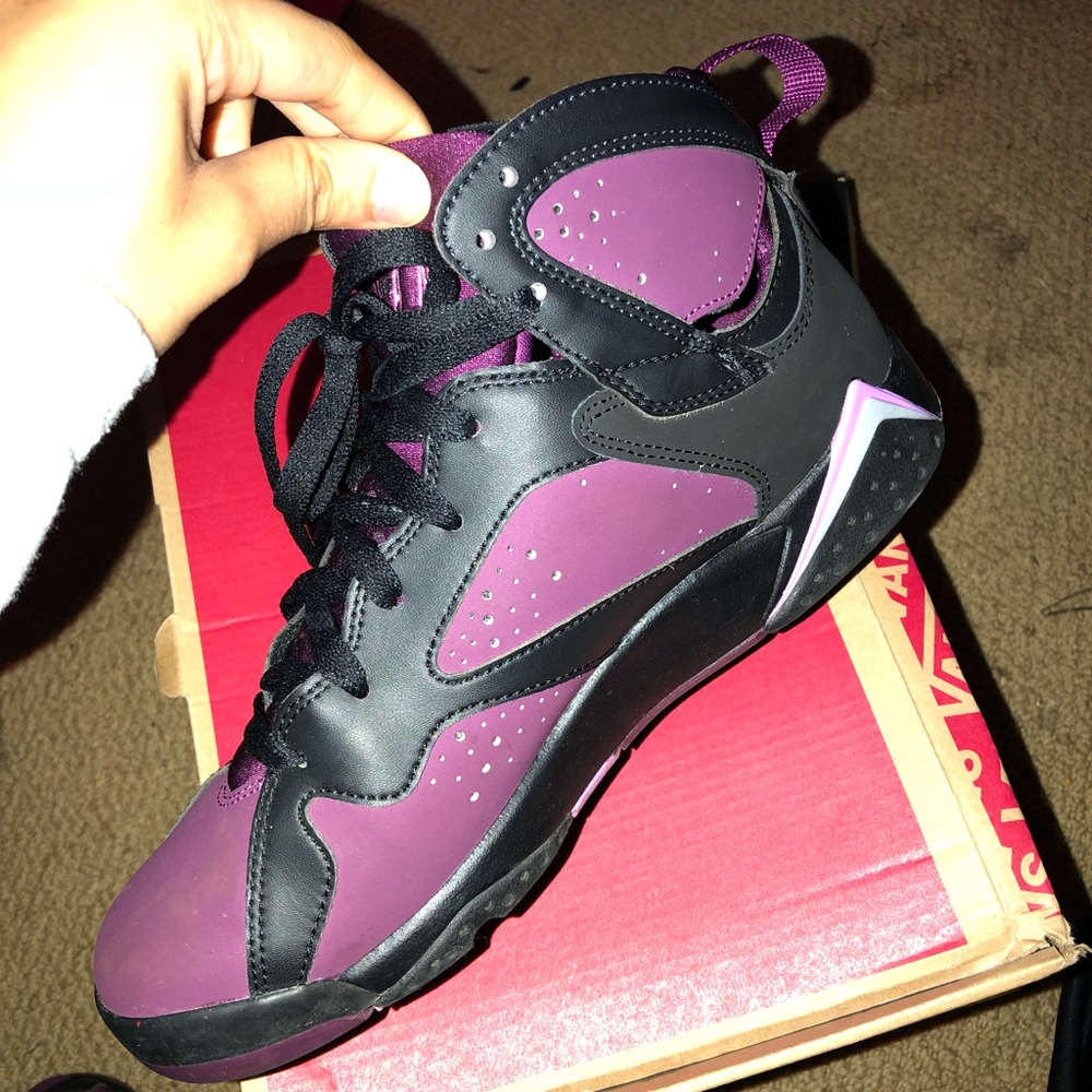 Retro 7, Size 7